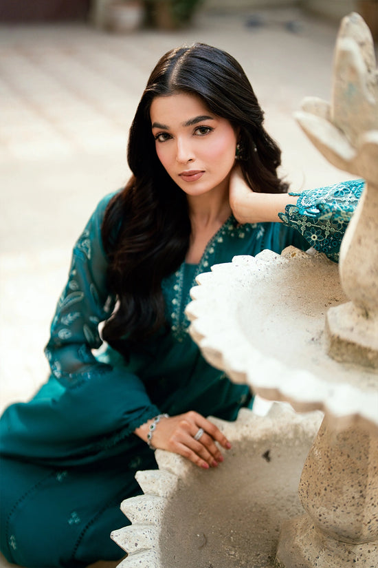 Emerald Empress – AZURE Emerald Empress – AZURE